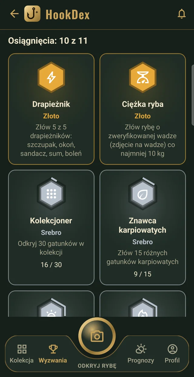 Gablotka odznak: złote i srebrne odznaki za osiągnięcia